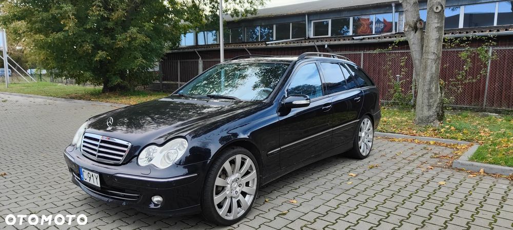 Mercedes-Benz Klasa C 350 T Avantgarde 4-Matic - 1