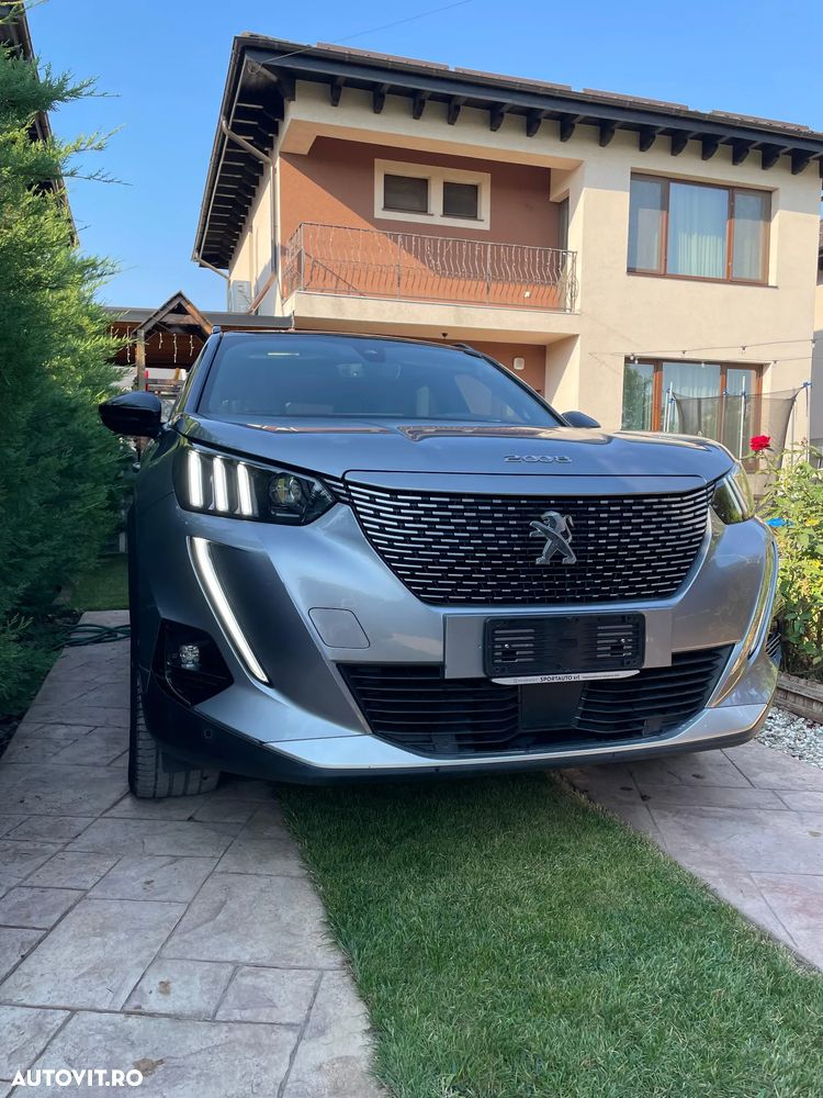 Peugeot 2008 50 kWh GT - 4