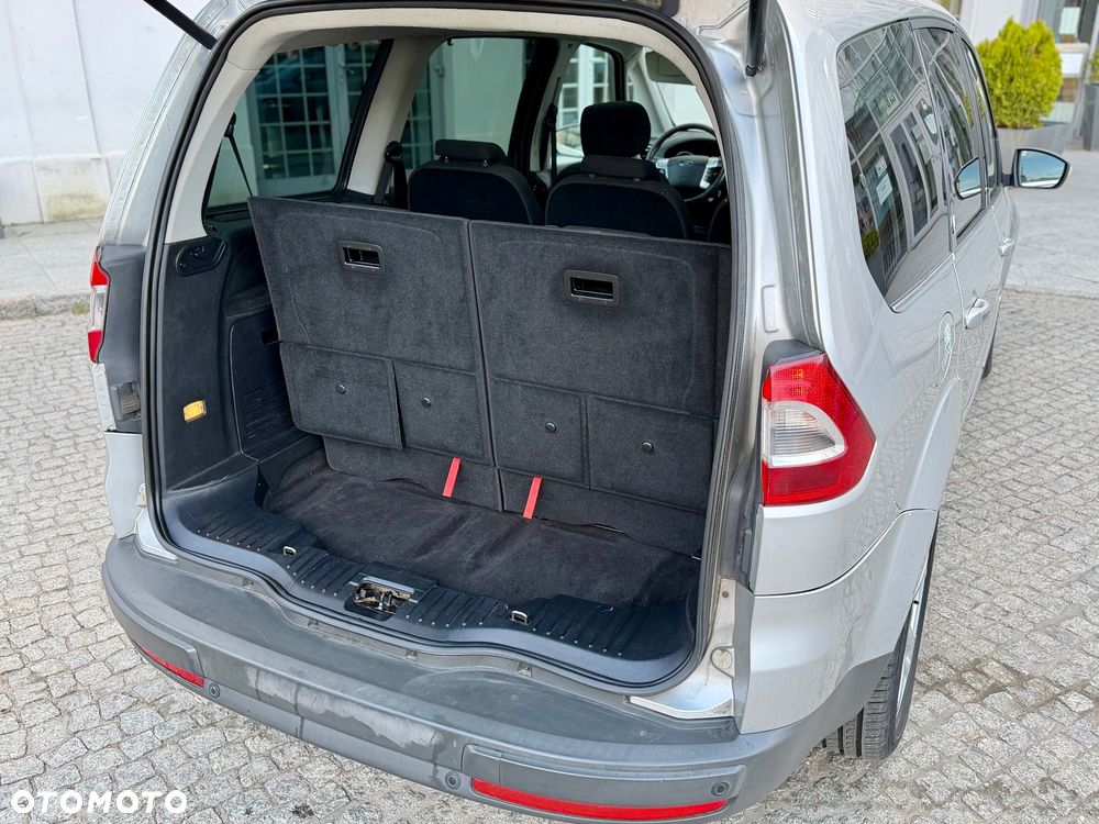 Ford Galaxy 2.0 TDCi Titanium - 13