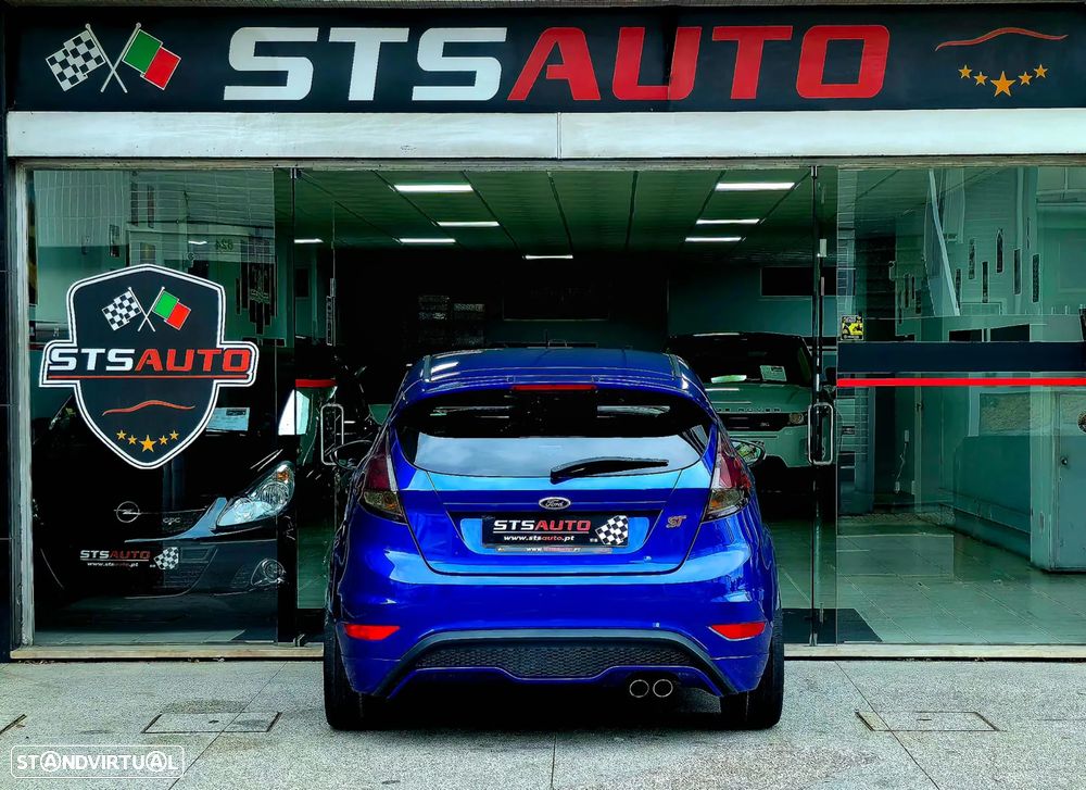 Ford Fiesta 1.6 EcoBoost ST - 14