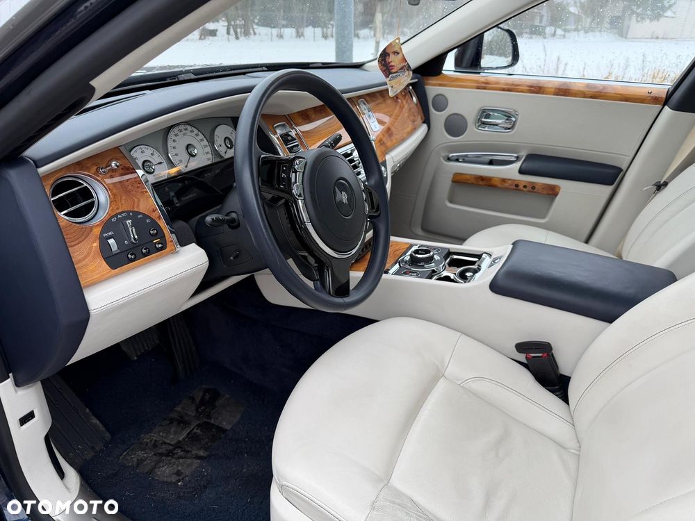 Rolls-Royce Ghost Standard - 14