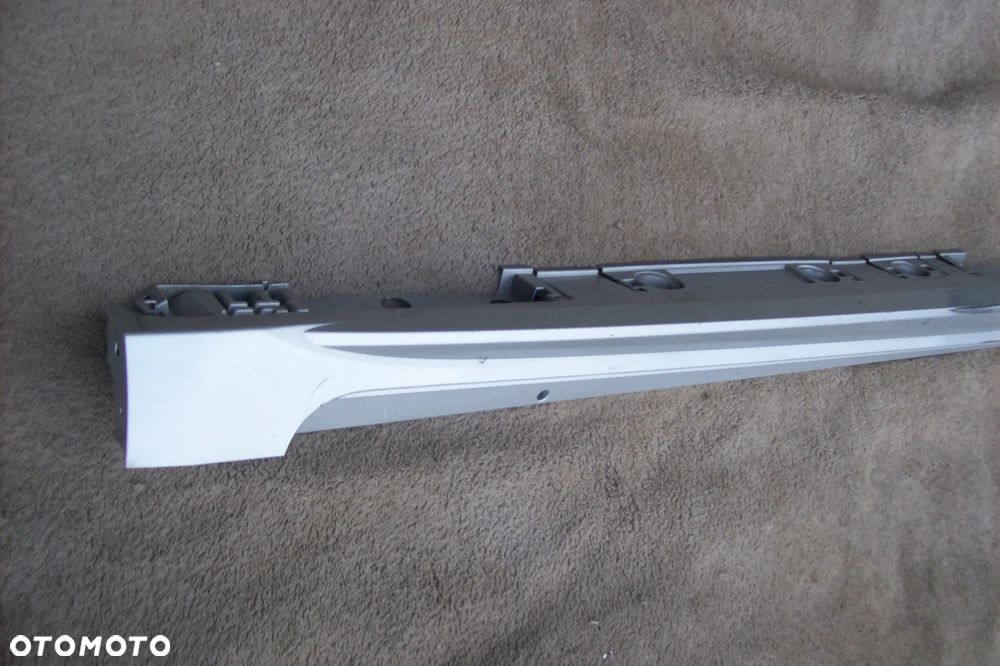 LISTWA PROGOWA PRAWA TOYOTA COROLLA E-21/HB - 3