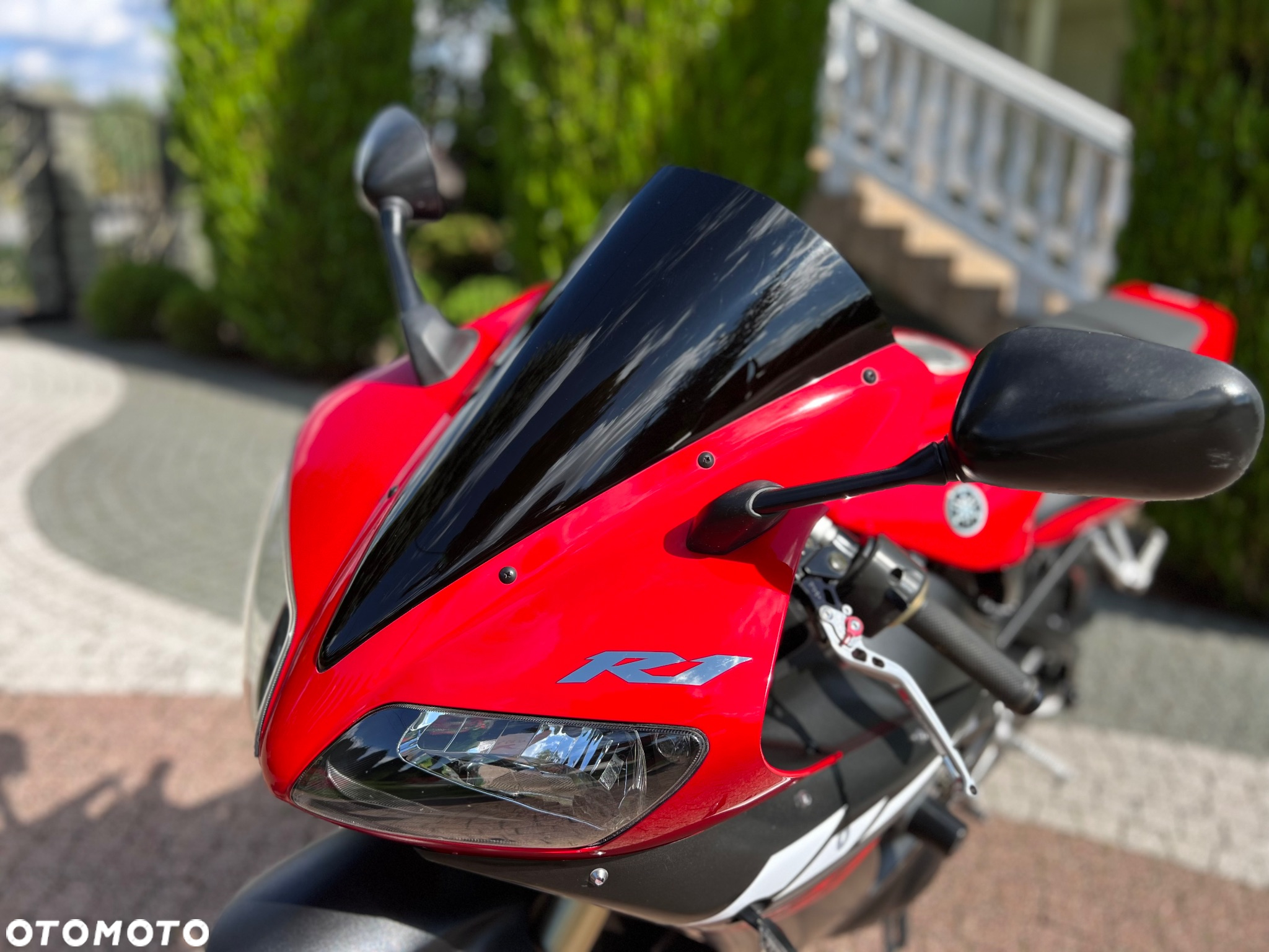 Yamaha R1 - 27