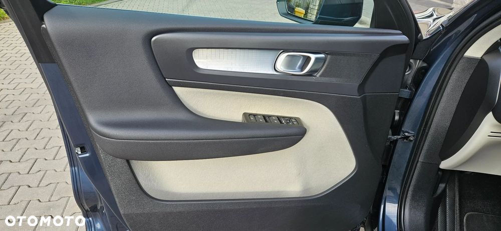 Volvo XC 40 T4 Recharge DKG Plus Bright - 23