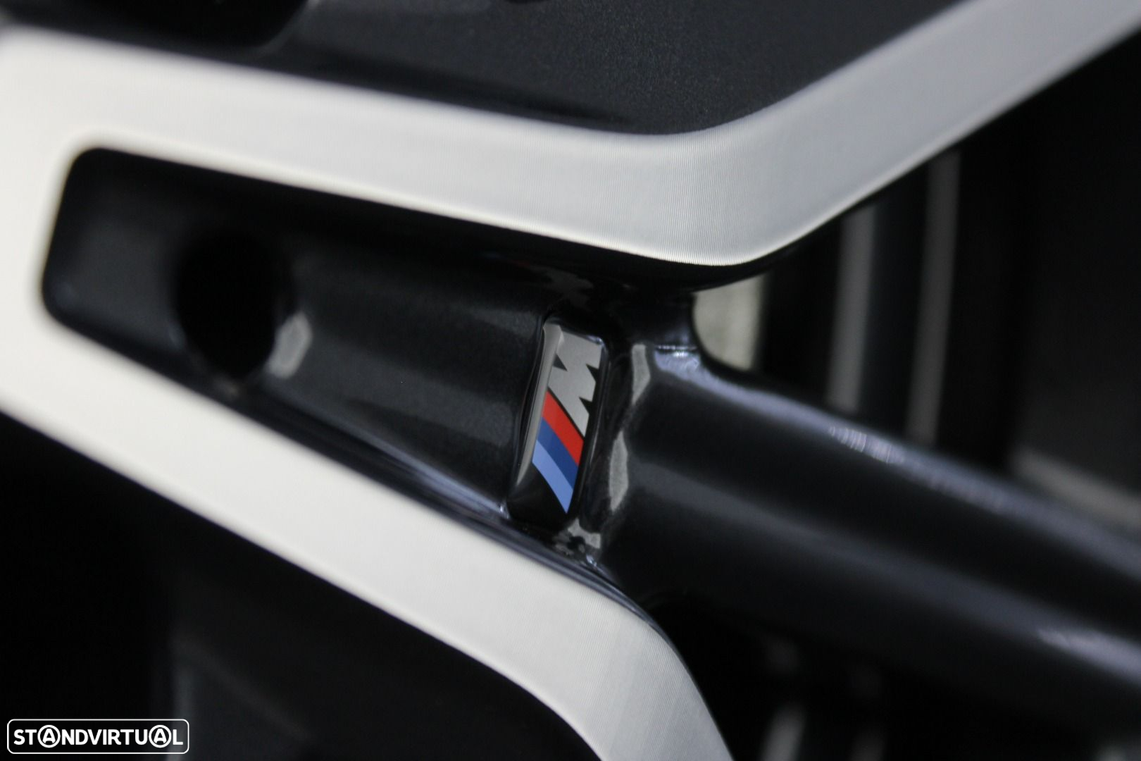 BMW iX1 xDrive30 Pack Desportivo M - 42