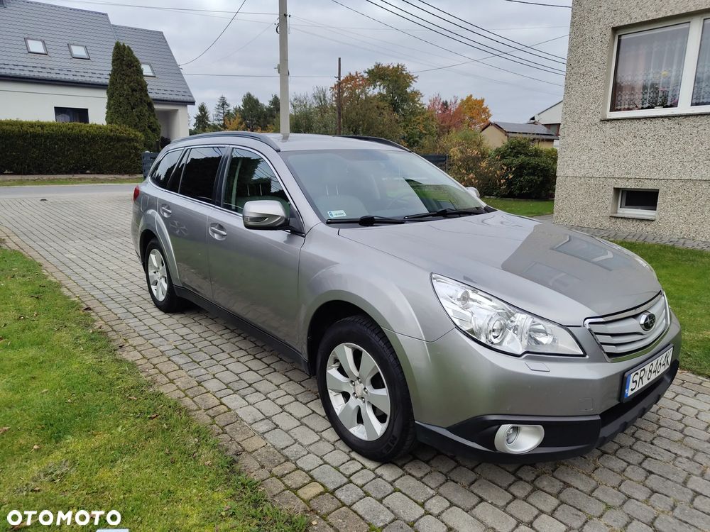 Subaru Outback 2.5i Lineartronic Trend - 1