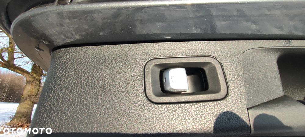Mercedes-Benz Klasa E 350 d 4-Matic All-Terrain - 23