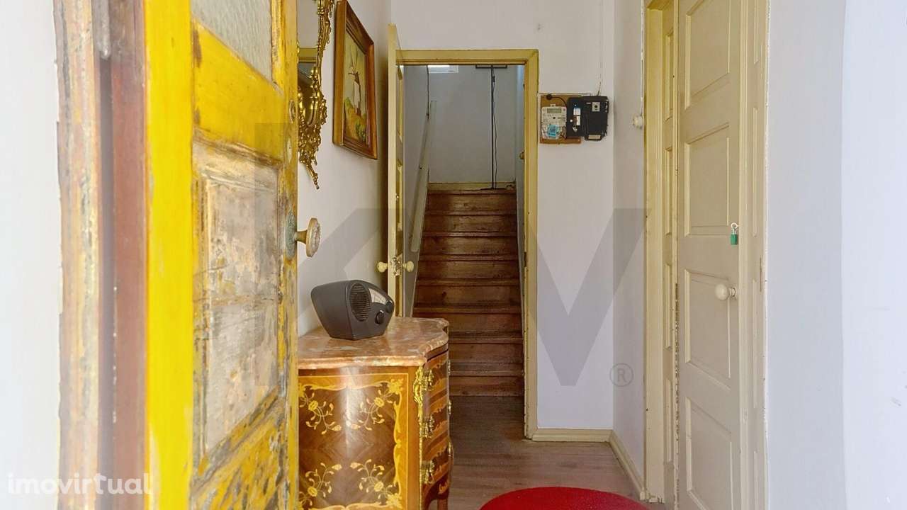 Moradia Caselas, Restelo T4 com jardim, para ARRENDAR - Grande imagem: 3/16