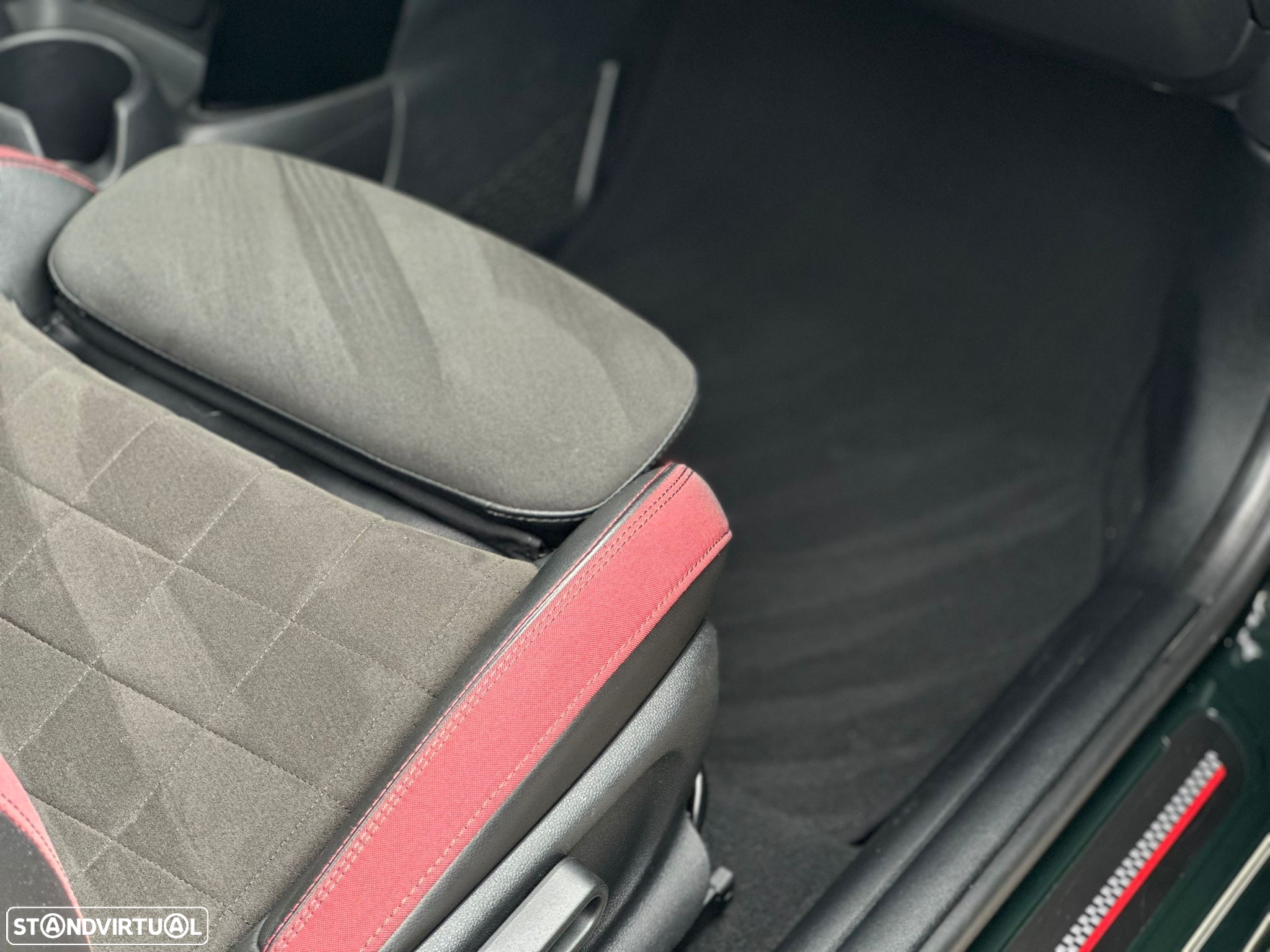 MINI 3 Portas John Cooper Works Aut. - 3