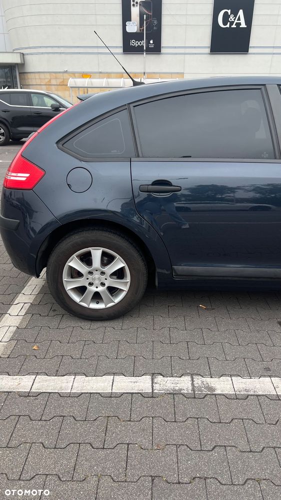 Citroën C4 1.4 16V Equilibre - 13