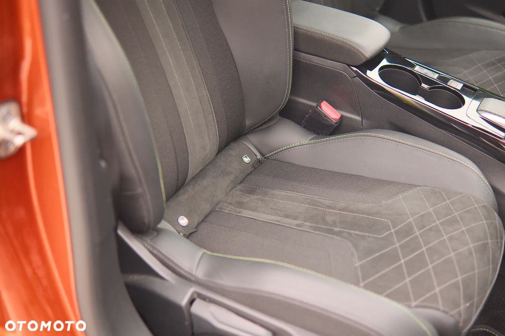 Peugeot 2008 1.2 PureTech GT Pack S&S EAT8 - 25