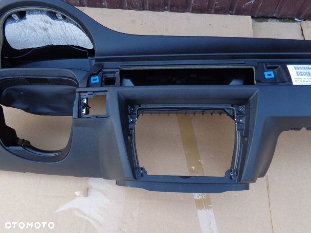 DESKA KONSOLA KOKPIT BMW E90 E91 E92 EUROPA IGŁA - 7