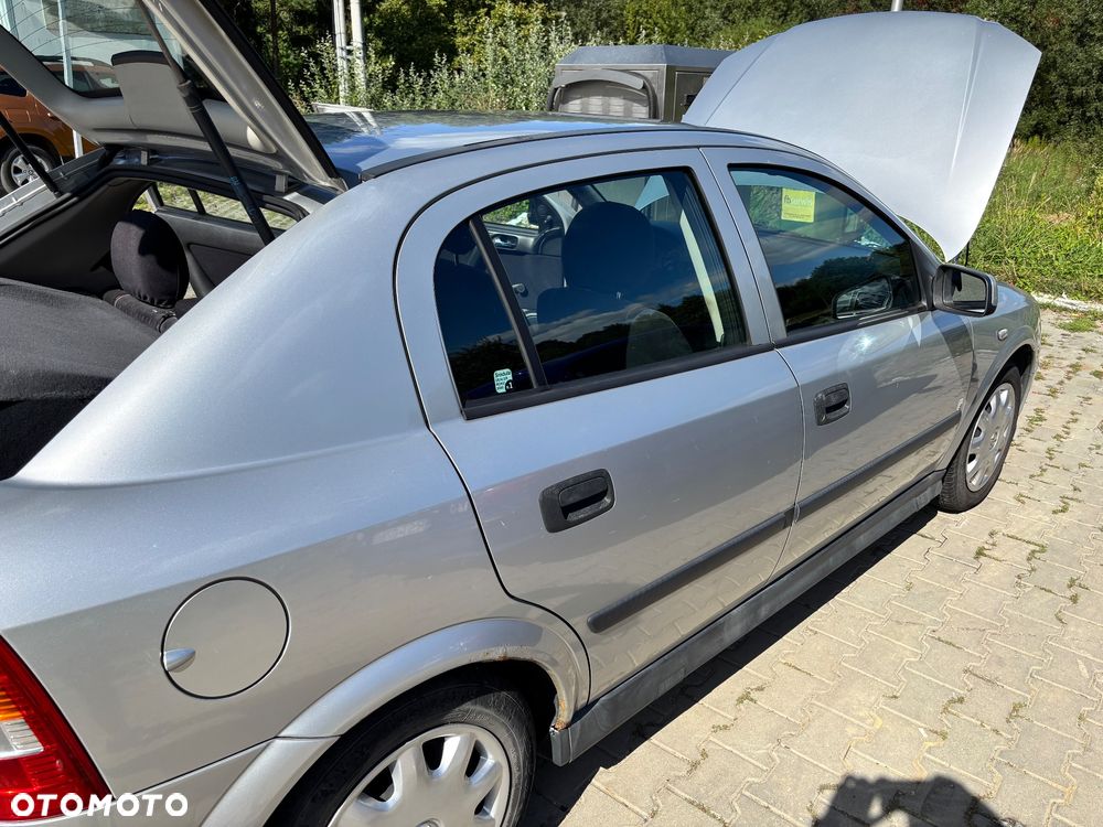 Opel Astra - 25