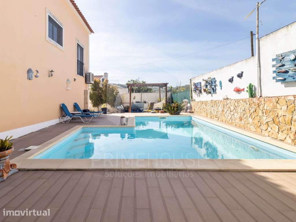 Moradia Isolada T4+1 com Piscina e Garagem Box - Grande imagem: 2/60
