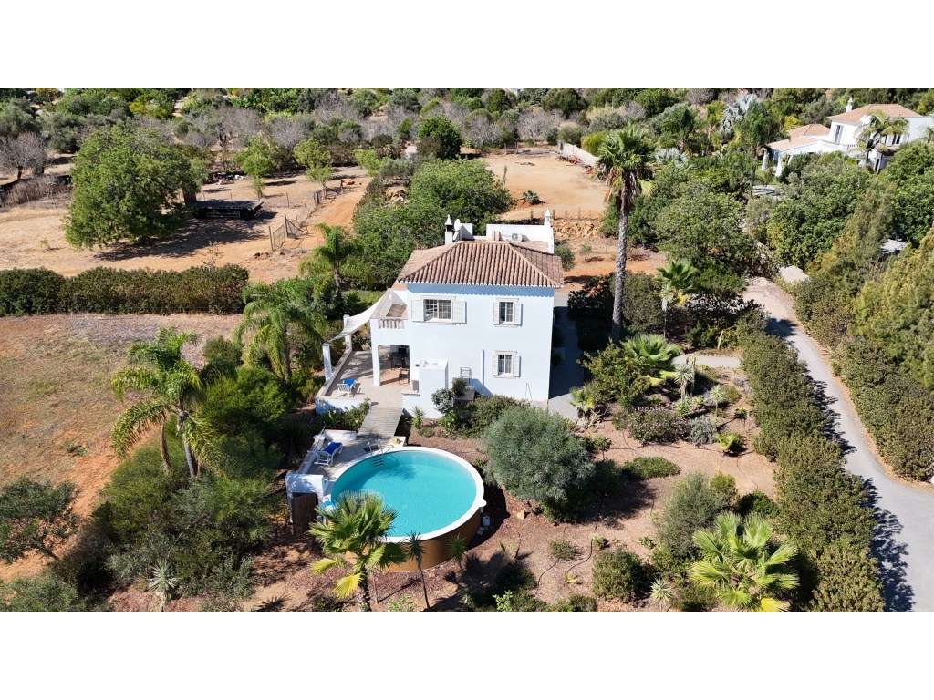 Duas moradias com piscina e terreno em Tavira, Algarve - Grande imagem: 3/43