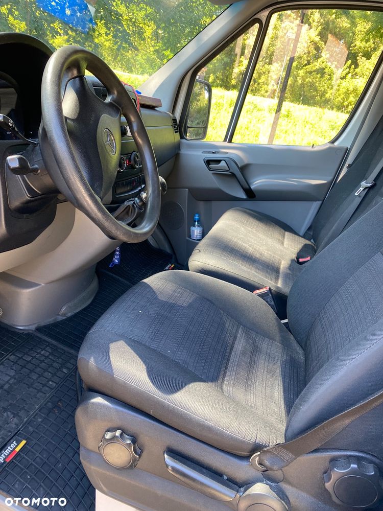 Mercedes-Benz Sprinter - 14