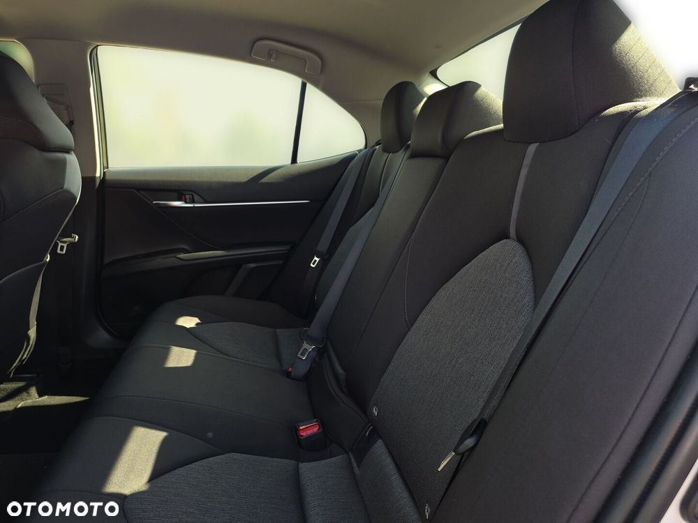 Toyota Camry 2.5 Hybrid Comfort CVT - 14