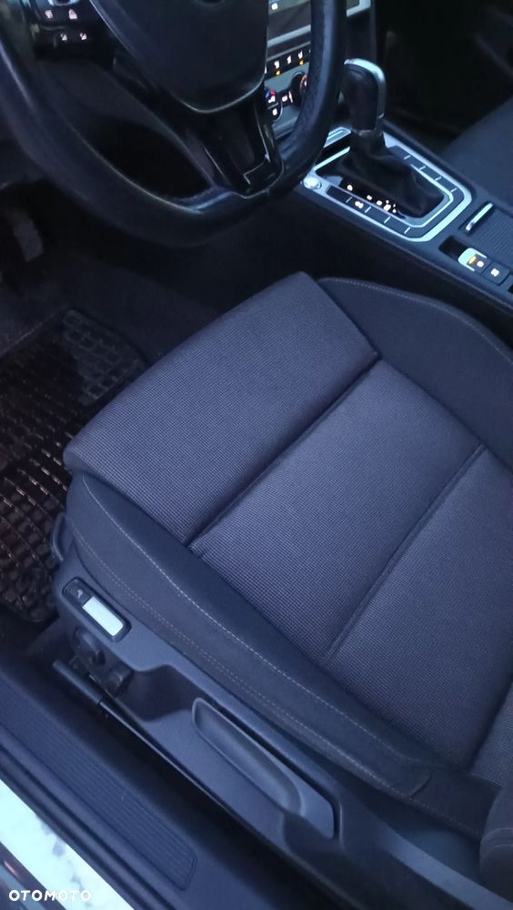 Volkswagen Passat - 6