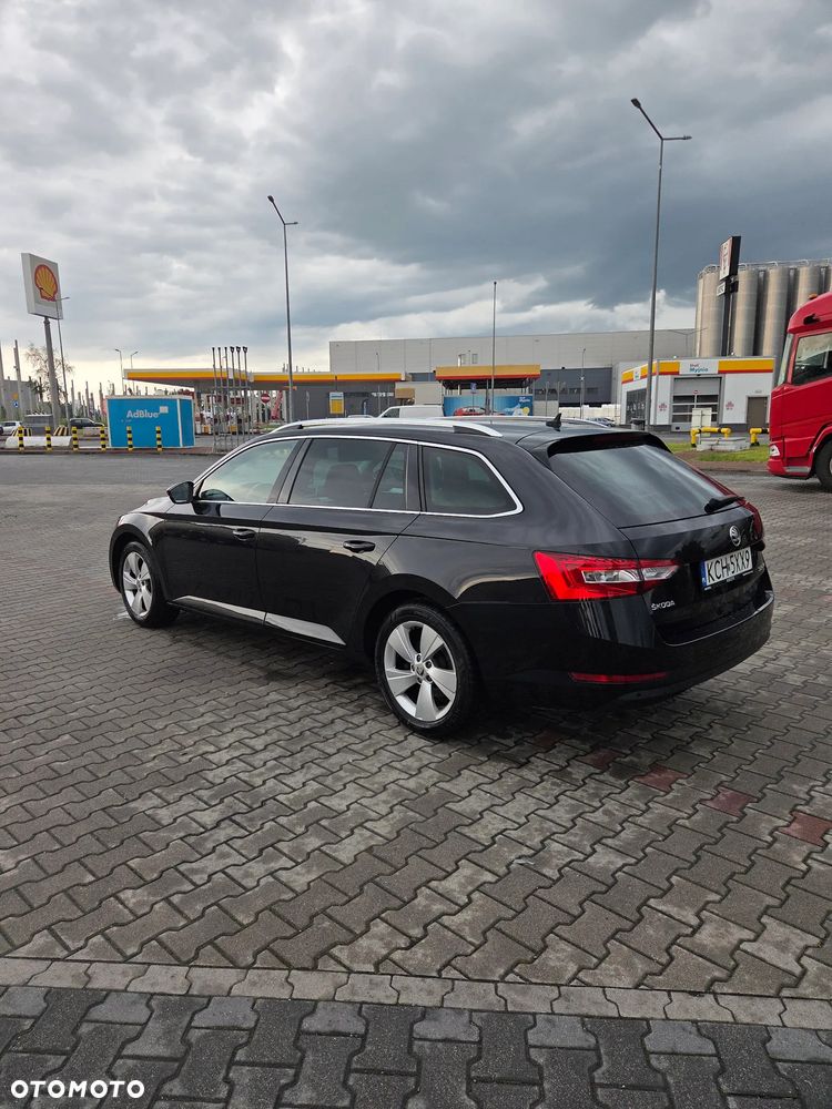 Skoda Superb 2.0 TDI Ambition - 7