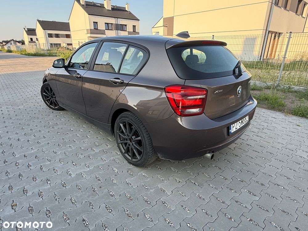 BMW Seria 1 120d xDrive - 5