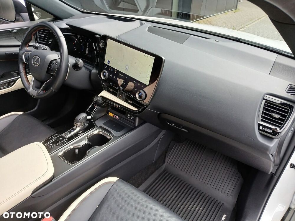 Lexus NX 350h Omotenashi AWD - 34