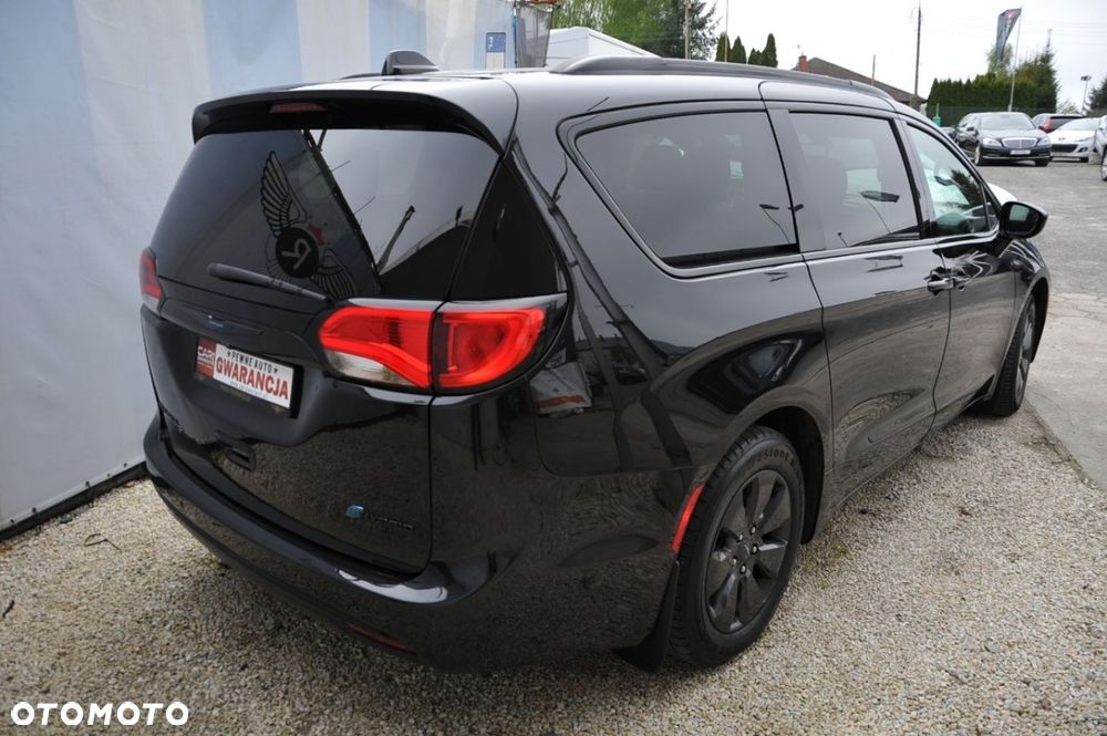 Chrysler Pacifica - 7