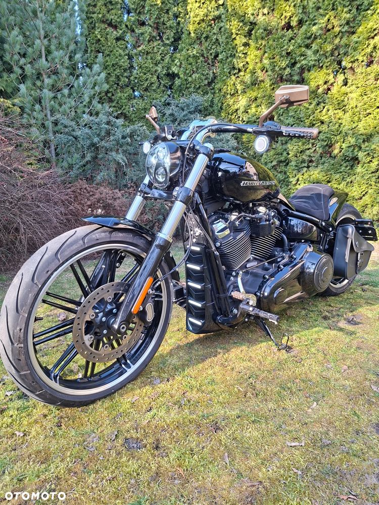 Harley-Davidson FXSB Breakout - 15