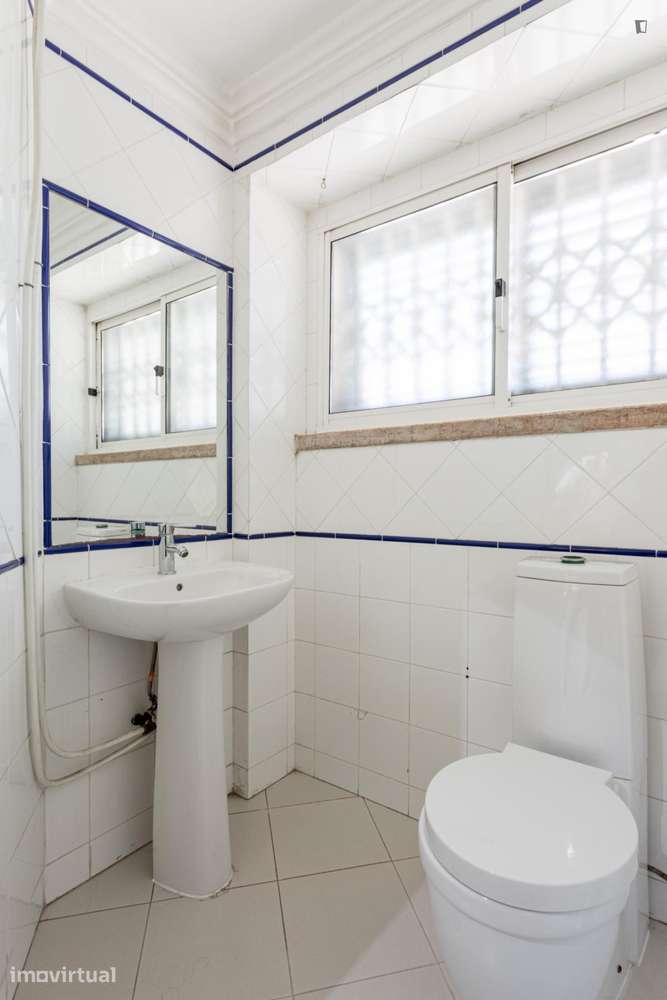 Quarto - localizado em Sete Rios Lisbon - Grande imagem: 2/16