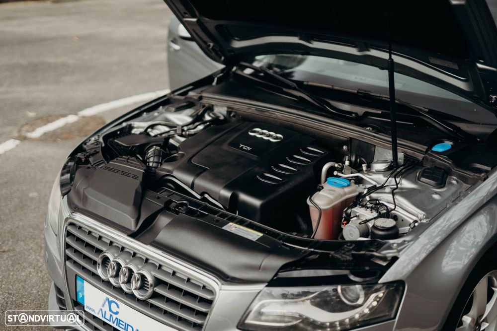 Audi A4 Avant 2.0 TDI Advance - 38