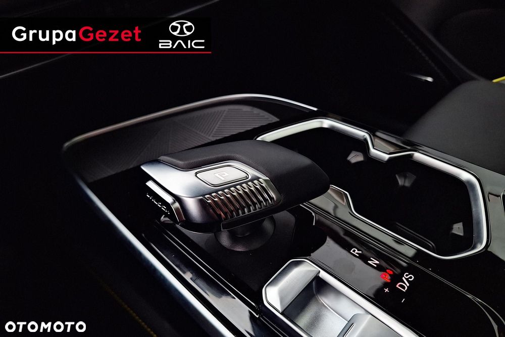 BAIC 5 1.5T Comfort DCT - 12