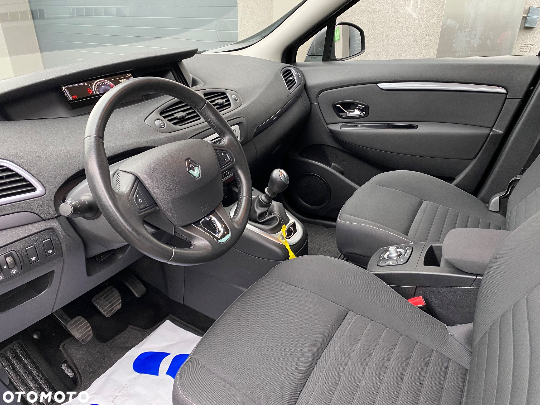 Renault Scenic ENERGY TCe 130 S&S LIMITED - 25