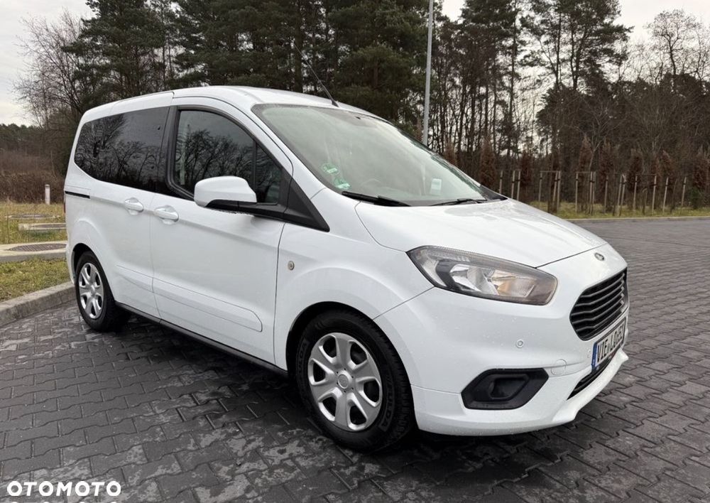 Ford Tourneo Courier 1.5 TDCi Trend - 24