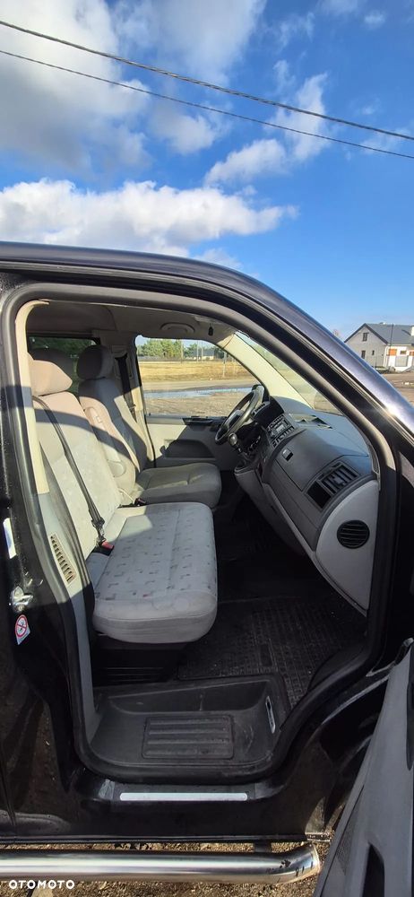 Volkswagen Caravelle - 15