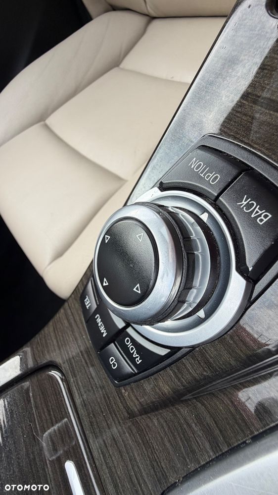 BMW Seria 5 523i - 15