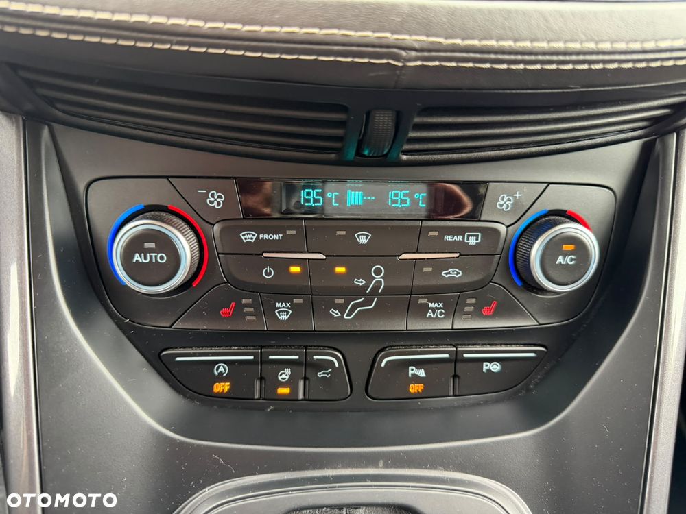 Ford Kuga 1.5 EcoBoost 4x4 Vignale - 28