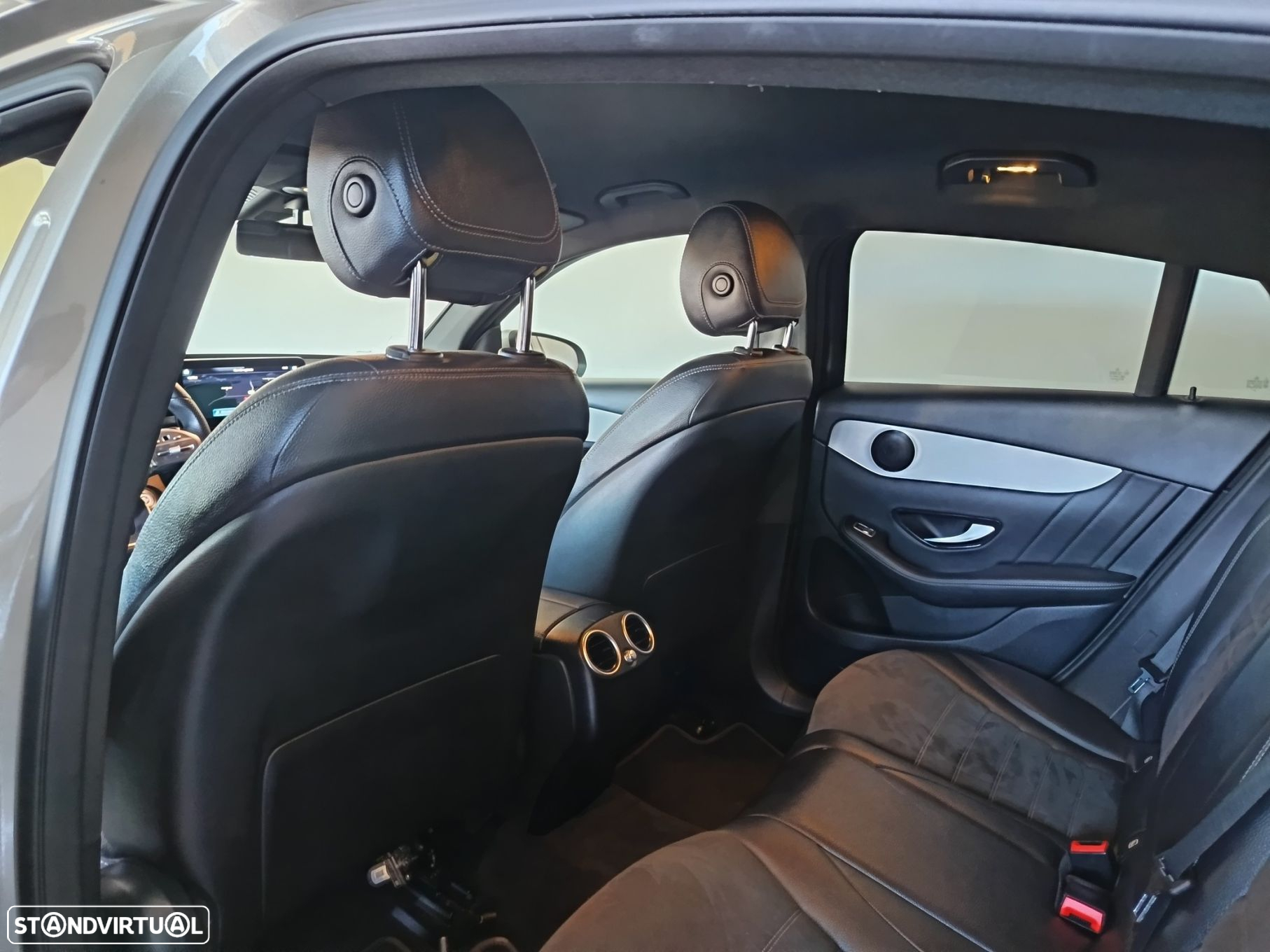 Mercedes-Benz GLC 300 de 4Matic - 11