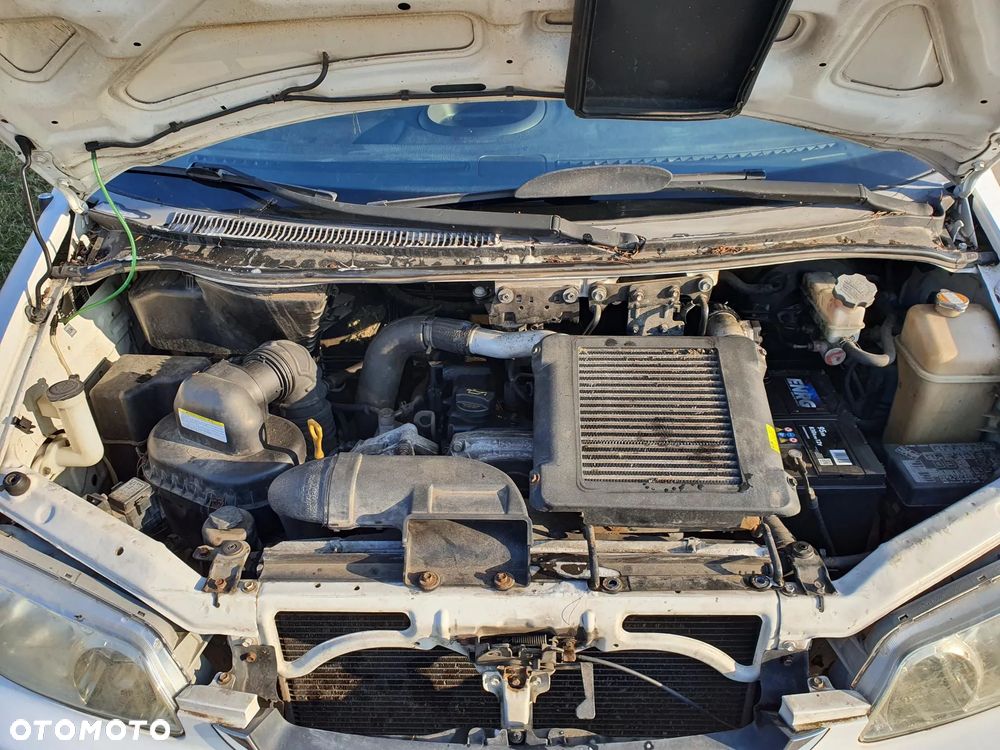 Hyundai H-1 / C12 - 18