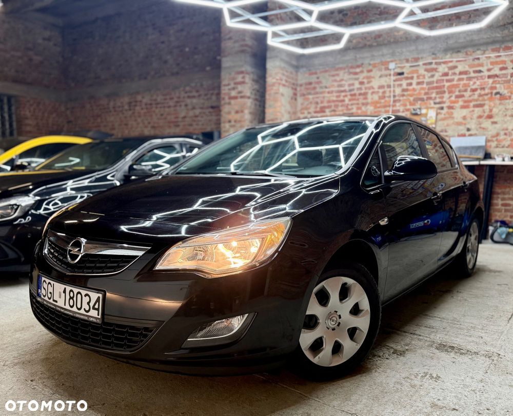 Opel Astra 1.6 Active - 1