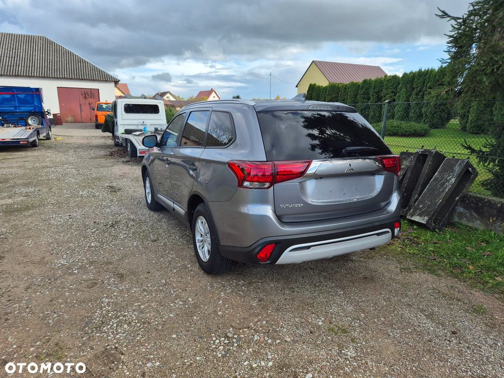 Mitsubishi Outlander 2.0 2WD - 9