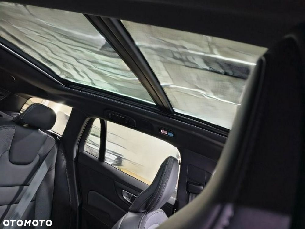 Volvo V60 B4 B DKG Ultra Dark - 14
