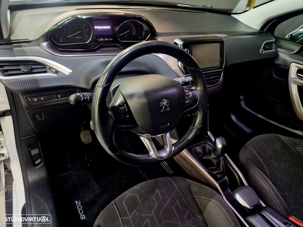 Peugeot 2008 PureTech 82 Style - 12