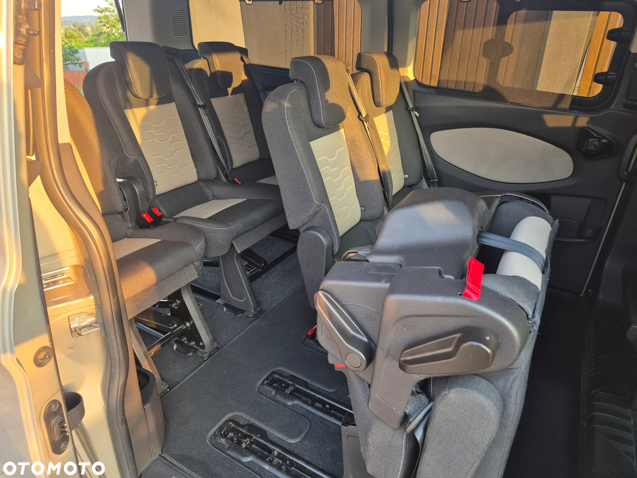 Ford Tourneo Custom - 18