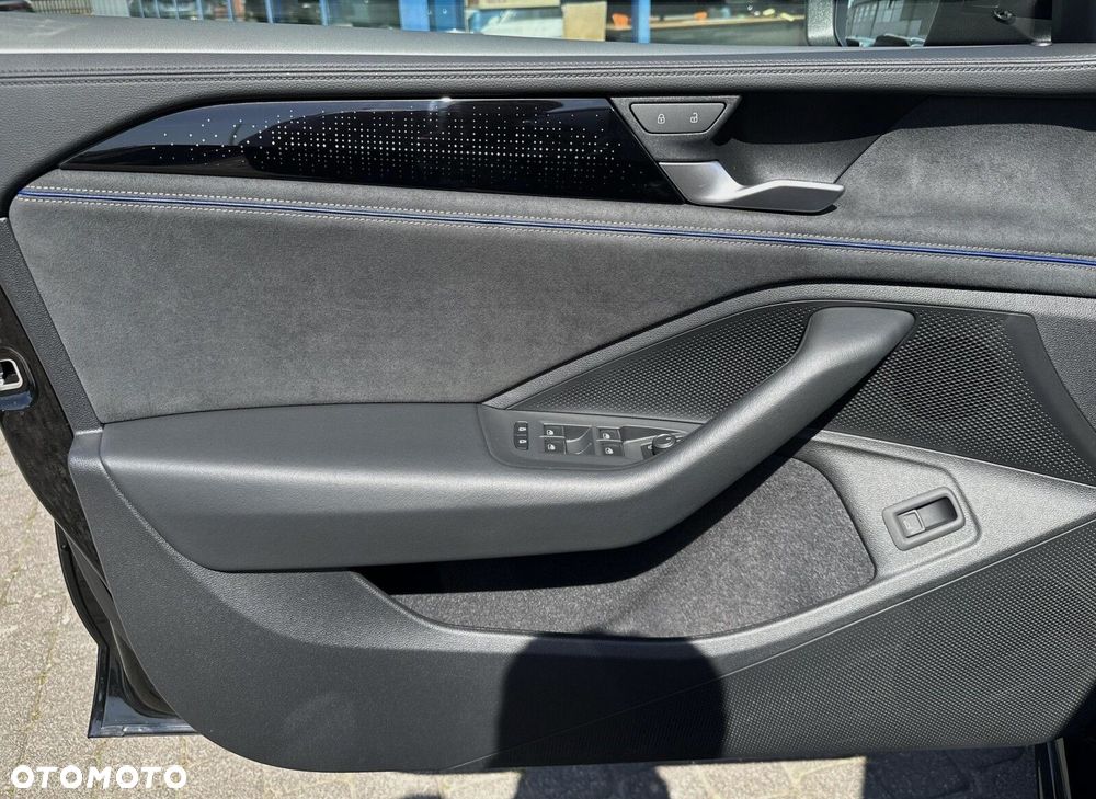 Volkswagen Passat 2.0 TSI 4Mot R-Line Plus DSG - 23