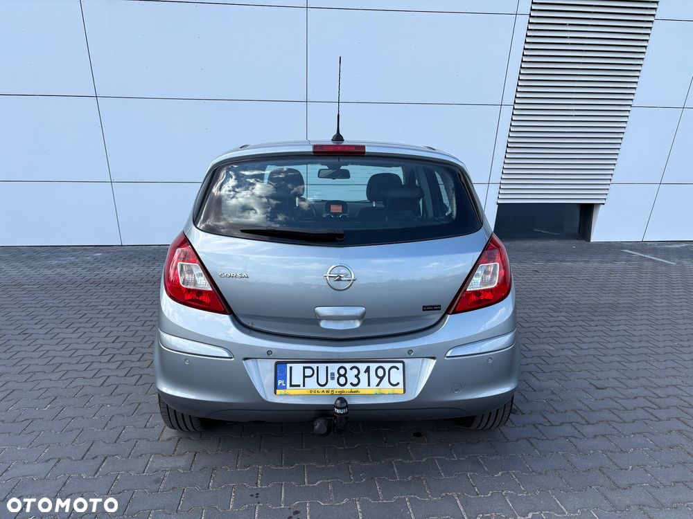 Opel Corsa 1.4 16V Cosmo - 7