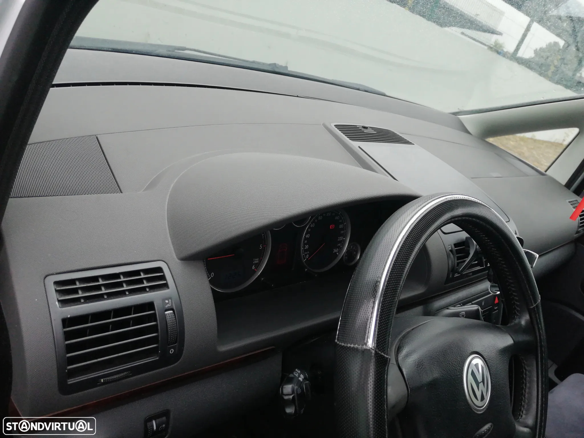 VW Sharan - 14