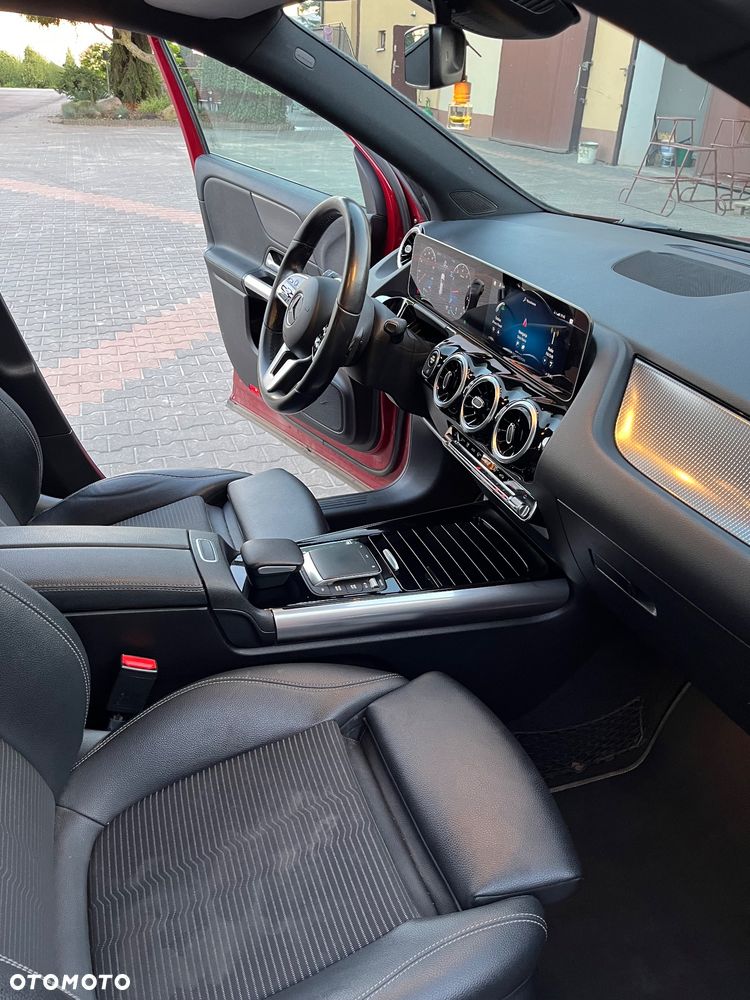 Mercedes-Benz GLA 200 - 12