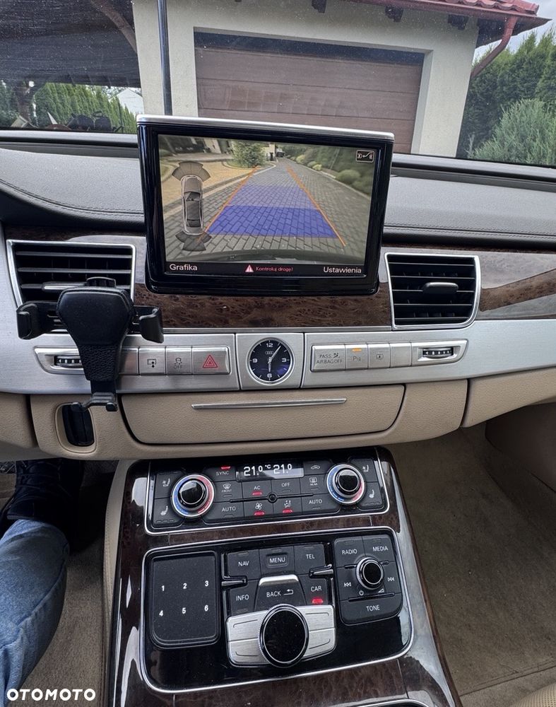 Audi A8 4.2 FSI Quattro - 9