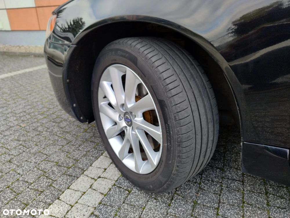 Volvo V70 D3 Momentum - 36