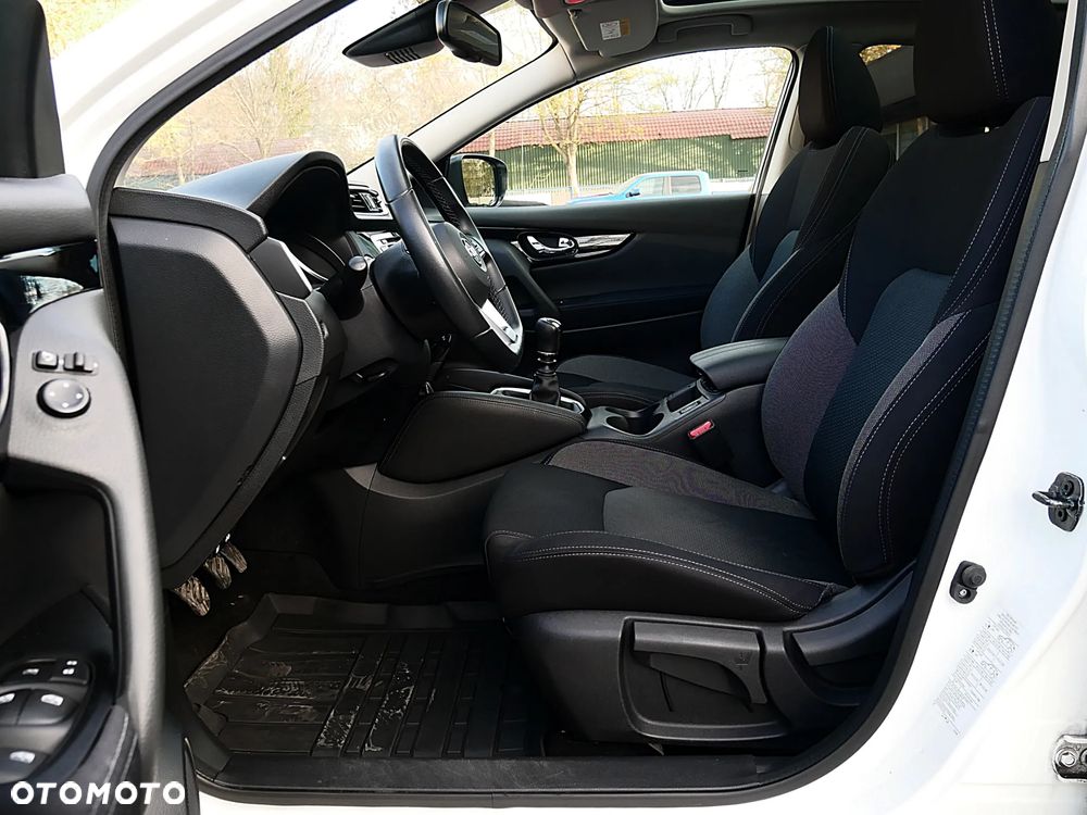Nissan Qashqai 1.5 dCi Tekna - 4