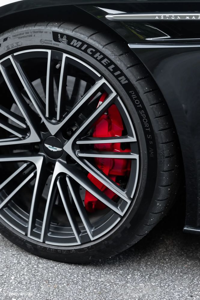 Aston Martin DB12 Coupé V8 Auto - 10